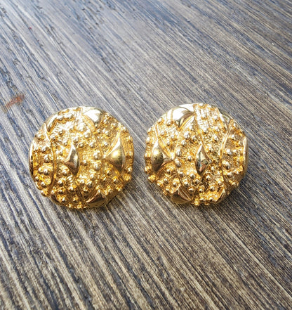 Vintage Sarah Coventry Gold Tone Textured Clip - On Earrings. Button style with a unique nugget texture. Excellent condition." - I Bought a Yard Sale