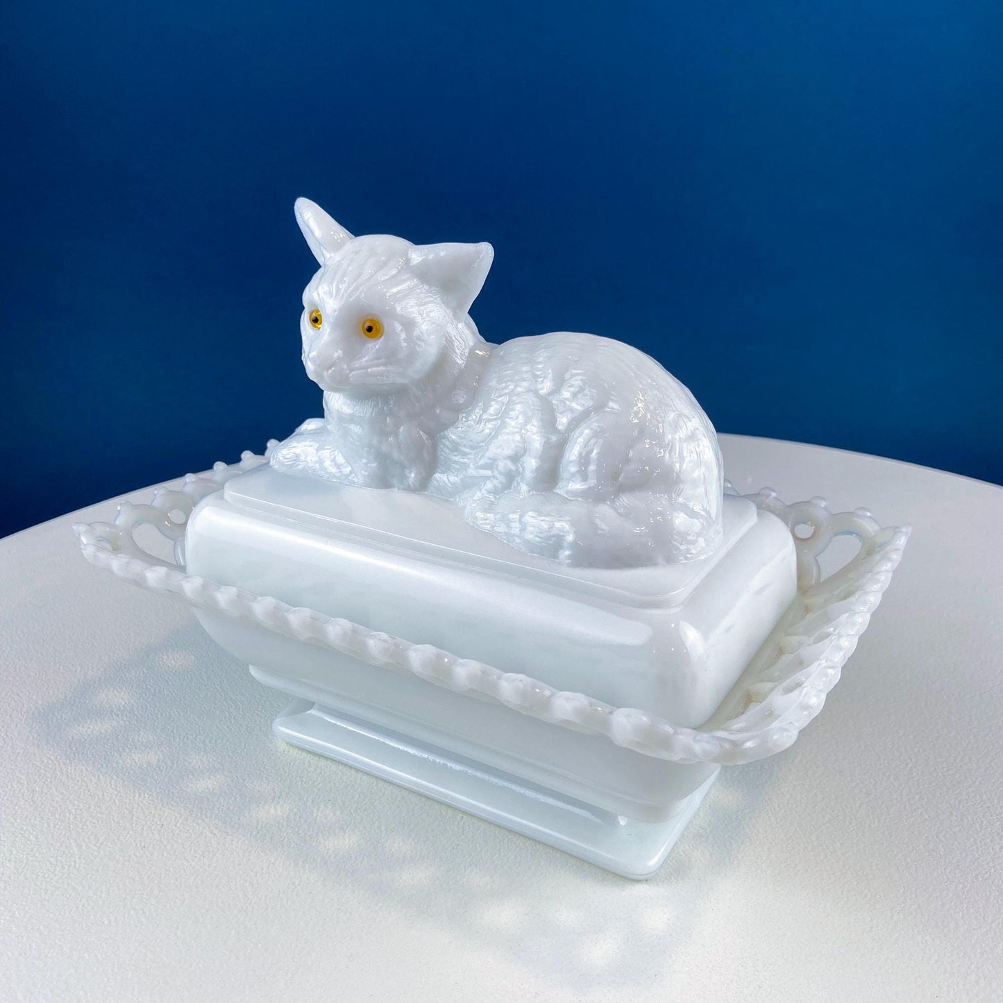 Vintage Westmoreland Milk Glass Cat Covered Dish. Trinket Condiment Serving Dish. Bath Display. Reticulated Lacey Edge. Gift for Cat Lover. - I Bought a Yard Sale