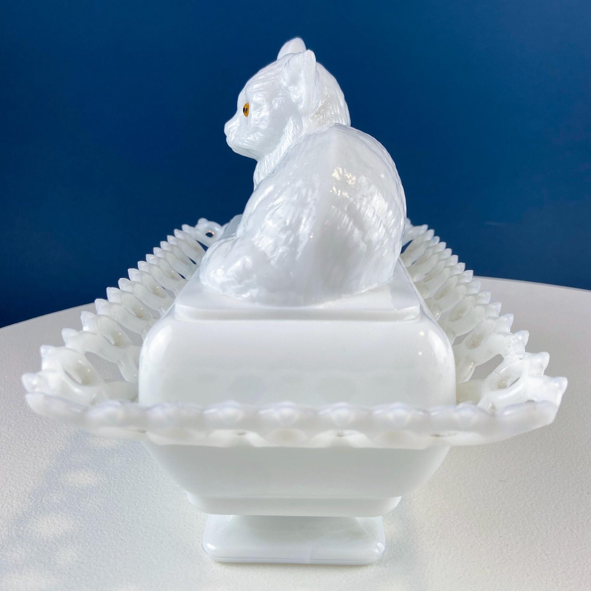 Vintage Westmoreland Milk Glass Cat Covered Dish. Trinket Condiment Serving Dish. Bath Display. Reticulated Lacey Edge. Gift for Cat Lover. - I Bought a Yard Sale