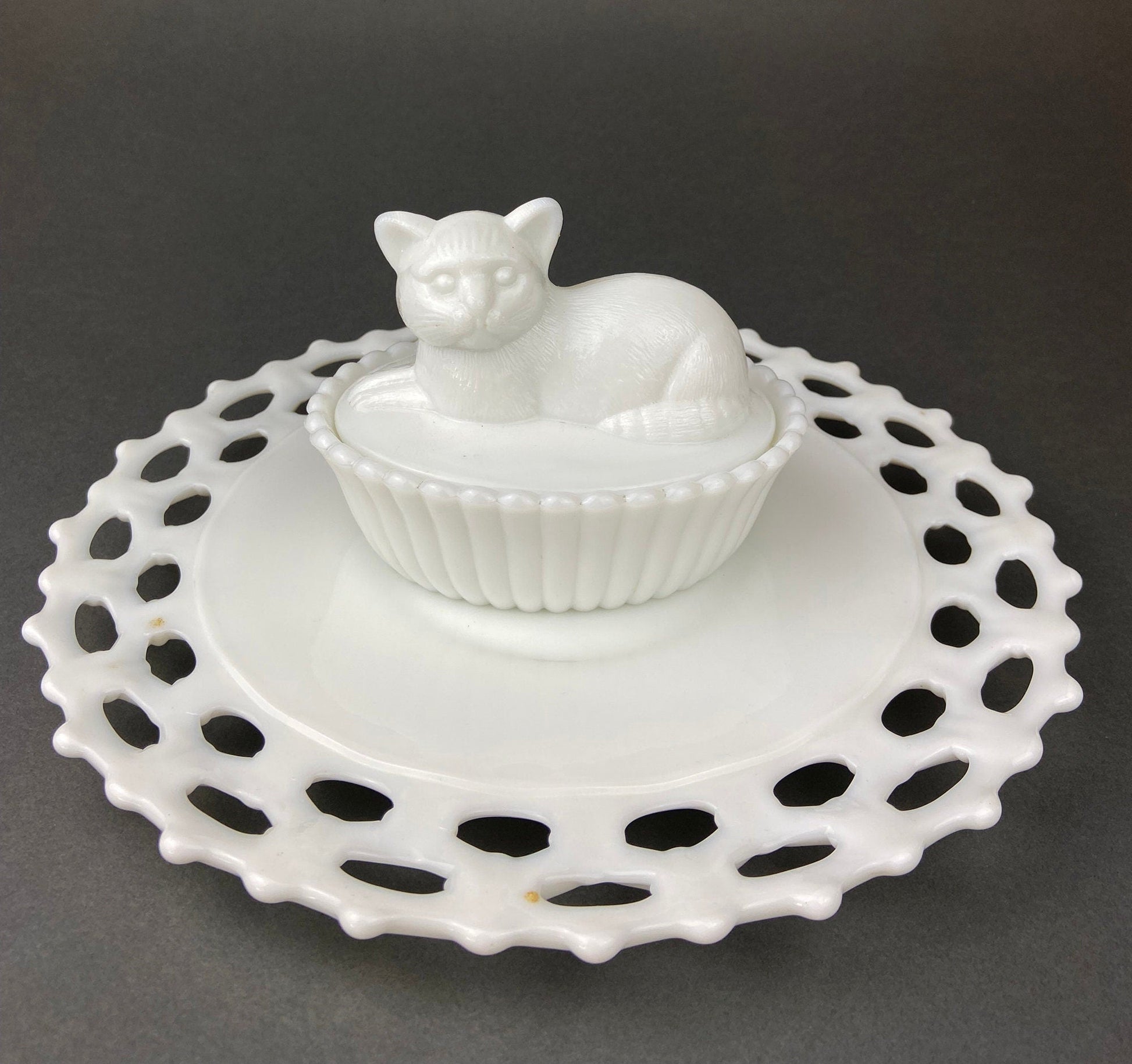 Vintage Westmoreland Milk Glass Cat Covered Dish. Trinket Condiment Serving Dish. Bath Display. Reticulated Lacey Edge. Gift for Cat Lover. - I Bought a Yard Sale