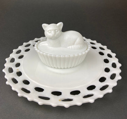Vintage Westmoreland Milk Glass Cat Covered Dish. Trinket Condiment Serving Dish. Bath Display. Reticulated Lacey Edge. Gift for Cat Lover. - I Bought a Yard Sale
