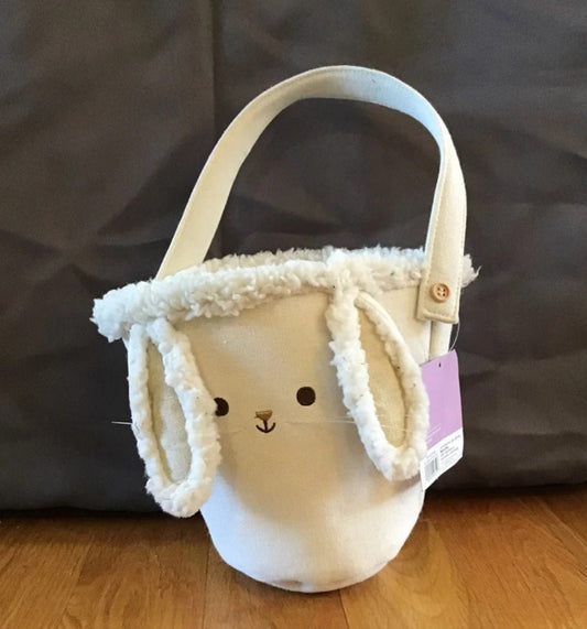 Welcome spring with this charming Spritz lamb Easter basket! - I Bought a Yard Sale