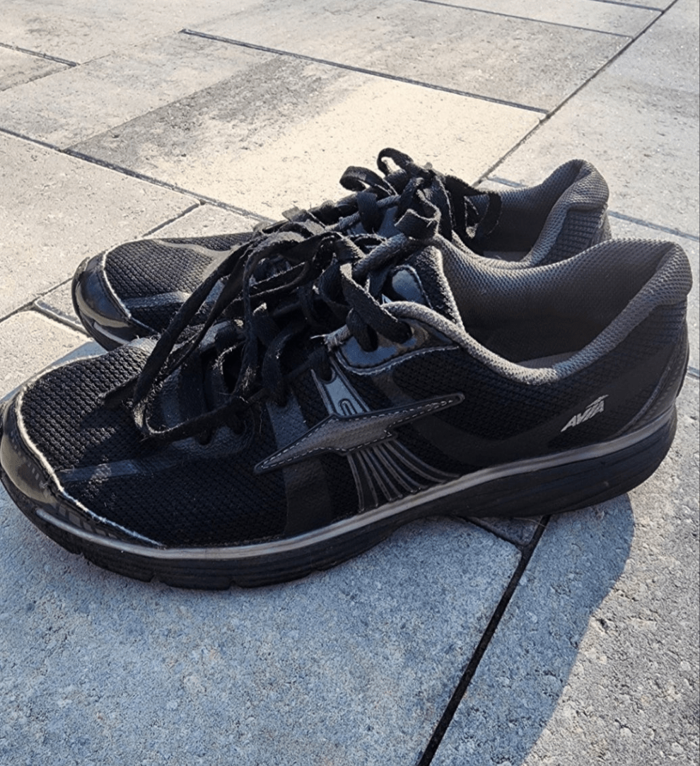 Women's Black Avia Tennis shoes size 9.5 - I Bought a Yard Sale