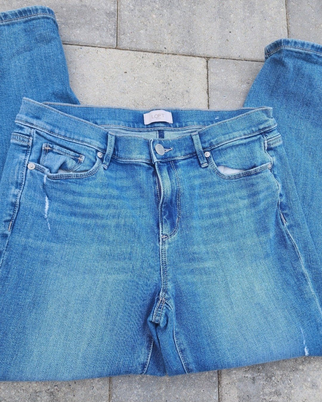 Women's Loft Blue Jeans size 8 - I Bought a Yard Sale