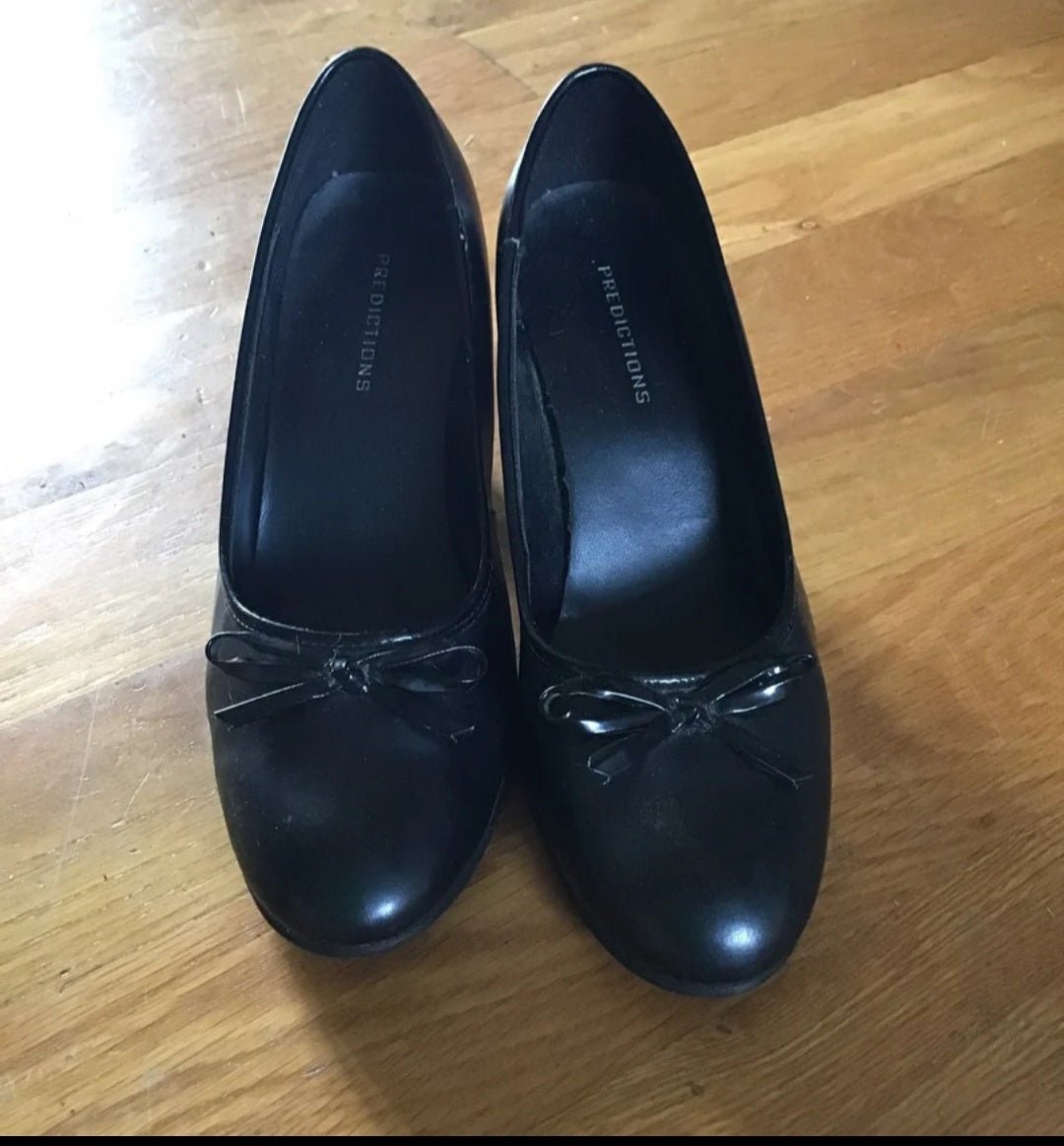 Women's Navy Pumps high heel shoes 5.5 - I Bought a Yard Sale