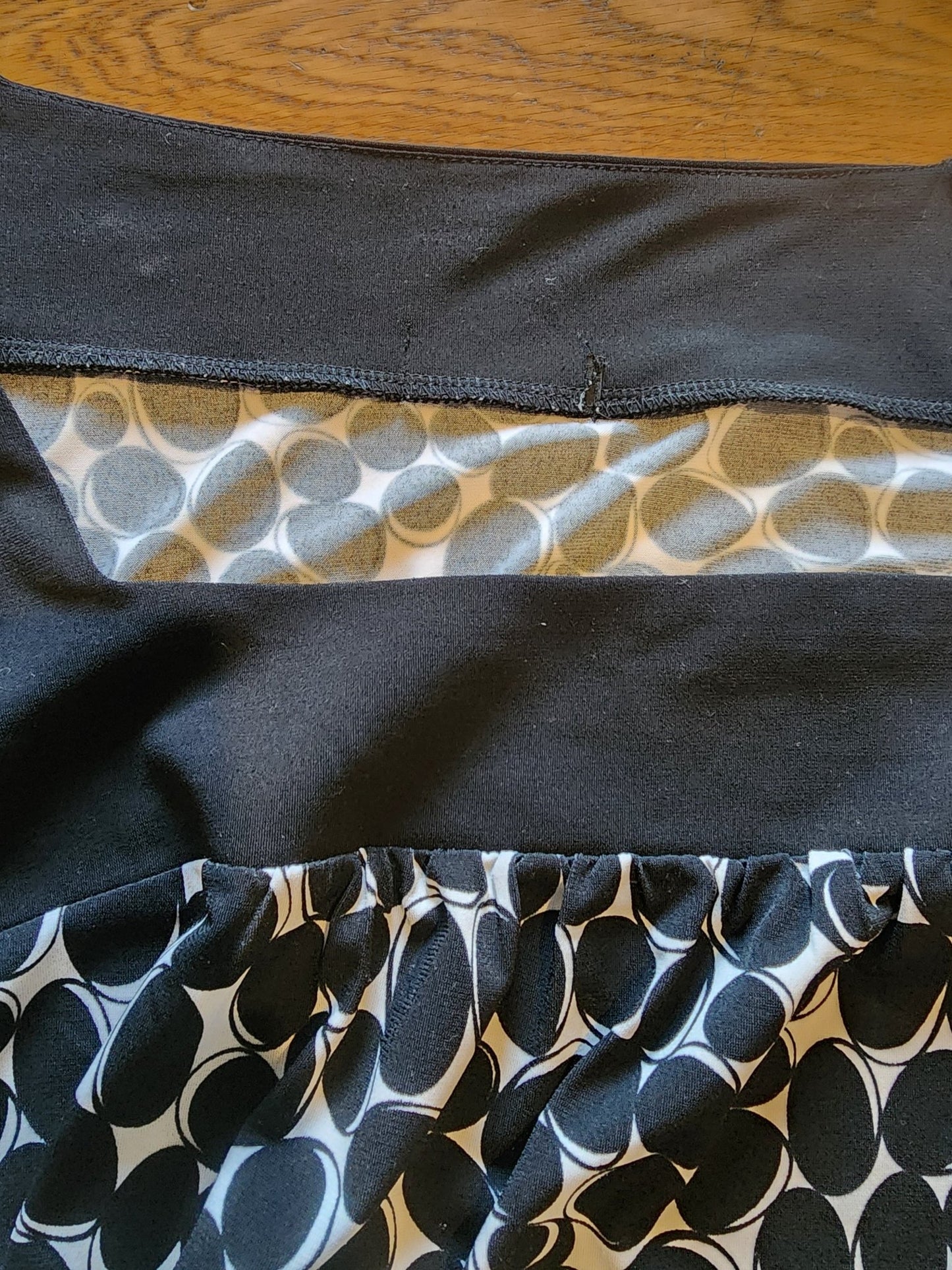 Womens Plus Size 1X Top Easy Care geometric Print Tunic - I Bought a Yard Sale